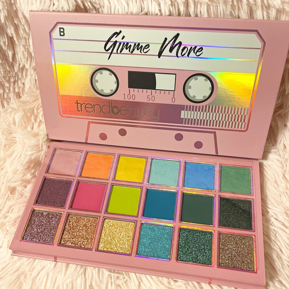 GIMME MORE PALETTE